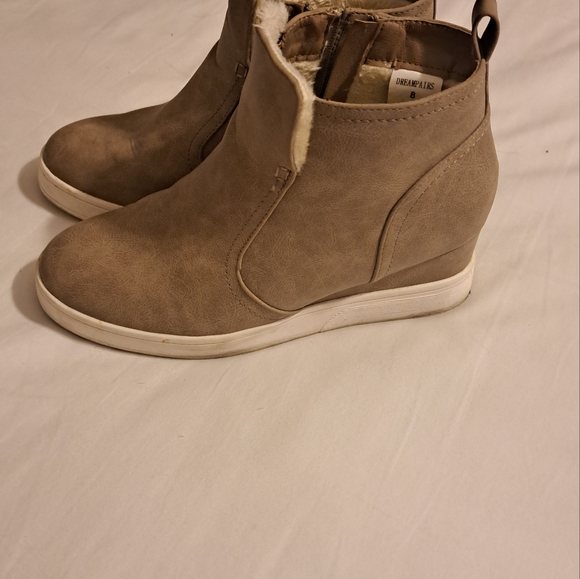 Dream pair wedge booties size 8 - Picture 1 of 4